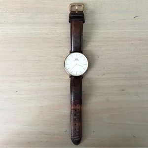Daniel Wellington Gold Watch Brown Leather Strap